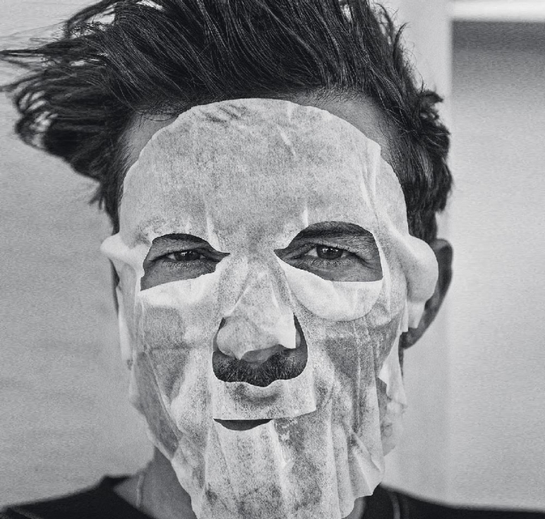 白面膜人.jpg
